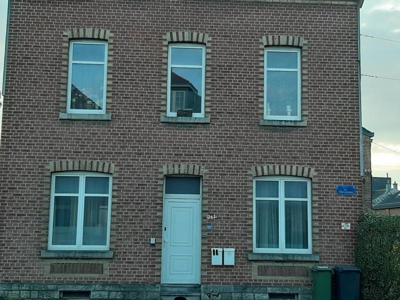 Maison avec 2 appartements à proximité du centre de Welkenraedt située à 4840 Welkenraedt 