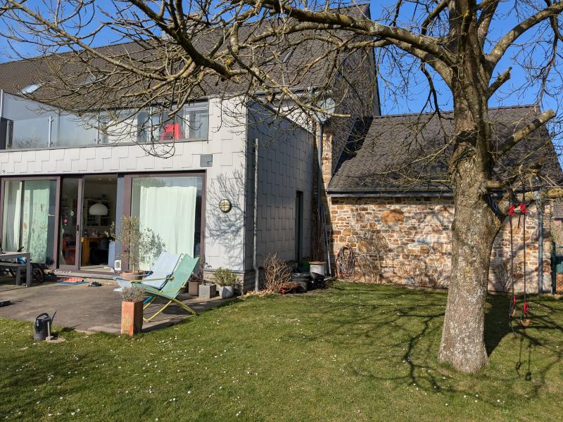 Logement moderne dans une ferme rénovée située à 4728 Hergenrath, Bertholfstrasse  
