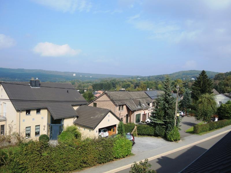 Logement moderne dans une ferme rénovée située à 4728 Hergenrath, Bertholfstrasse  