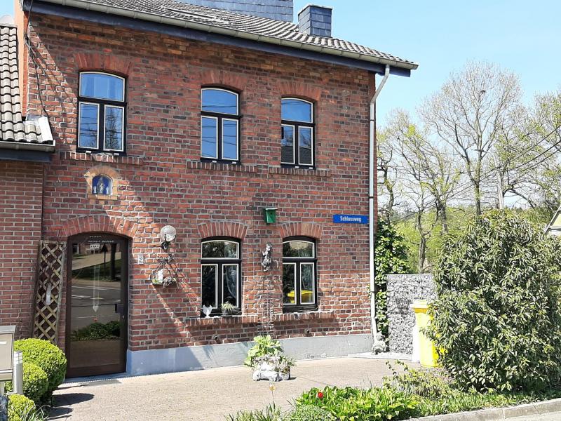 Maison unifamiliale soigneusement restaurée située à 4730 Hauset 