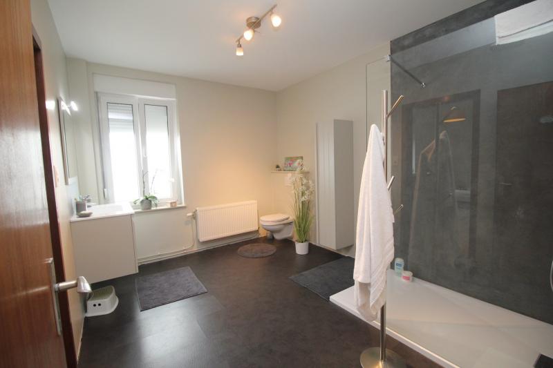 Renoviertes Reihenhaus mit 4 Schlafzimmern in Welkenraedt in 4840 Welkenraedt 