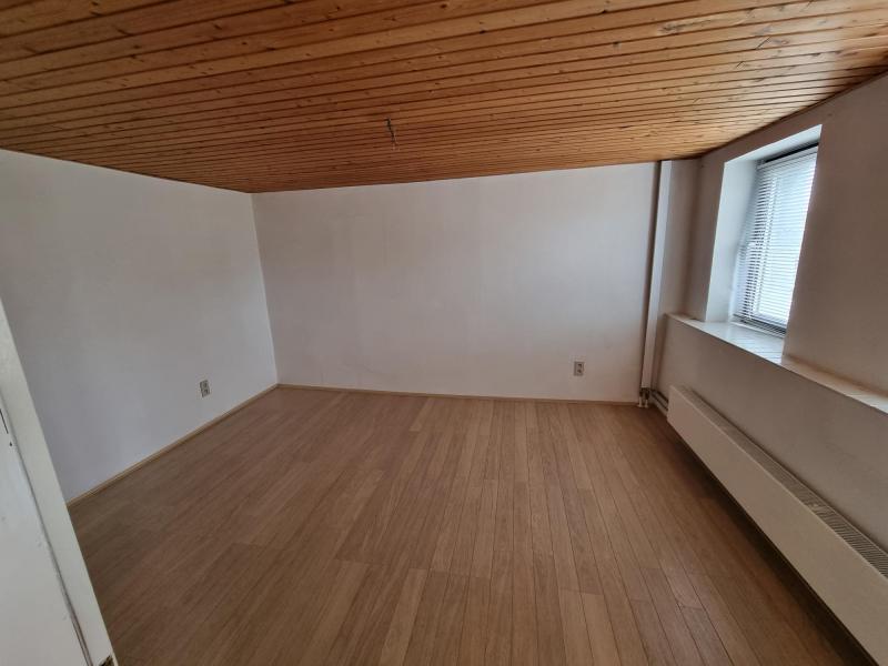 Belle maison en pierres de taille en situation privilégiée  située à 4710 Herbesthal 