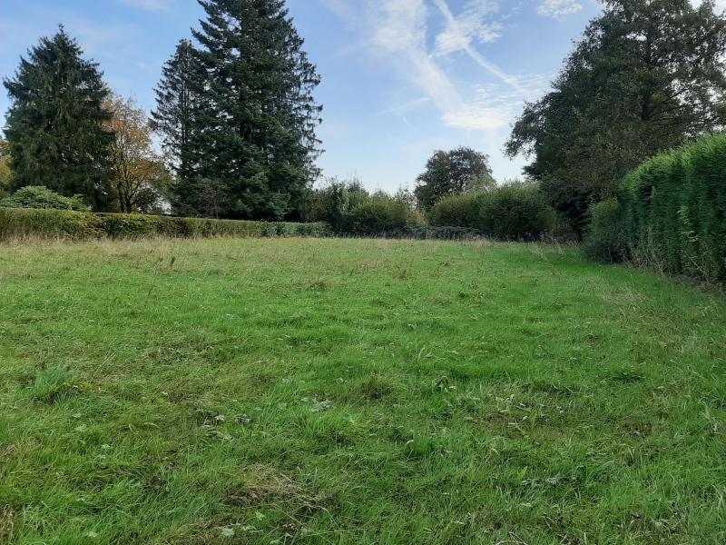 Schönes Baugrundstück in hervorragender Lage in Eupen in 4700 Eupen 