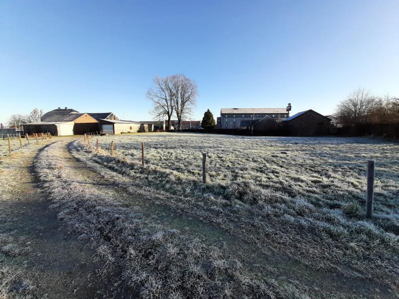 Propriété agricole sur un terrain spacieux dans la zone industrielle de Baelen située à 4837 Baelen 