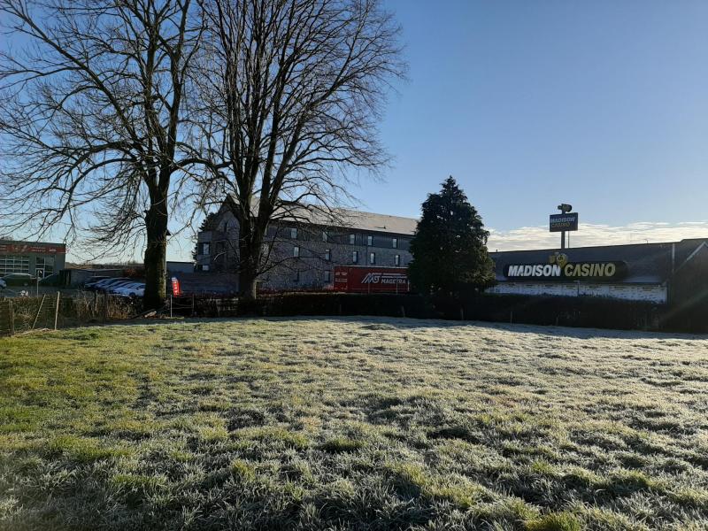 Propriété agricole sur un terrain spacieux dans la zone industrielle de Baelen située à 4837 Baelen 