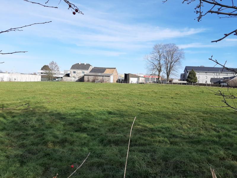 Bauernanwesen auf grosszügigem Grundstück in der Eupener Industriezone in 4837 Baelen