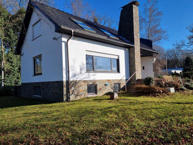 Superbe villa dans la ceinture verte et surplombant les toits de Hergenrath située à 4728 Hergenrath