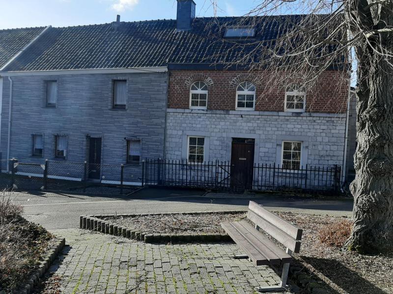 2 renovierungsbedürftige Häuser in Hergenrath als Einheit zu verkaufen  in 4728 Hergenrath 