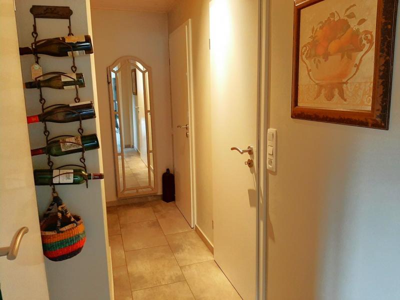 Belle maison avec appartement entièrement rénové et espace de travail située à 4730 Hauset