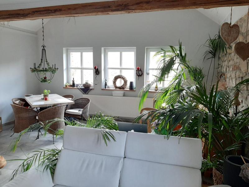 Belle maison avec appartement entièrement rénové et espace de travail située à 4730 Hauset