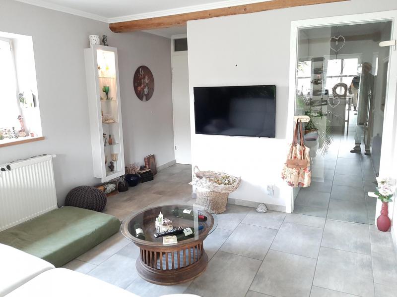 Belle maison avec appartement entièrement rénové et espace de travail située à 4730 Hauset