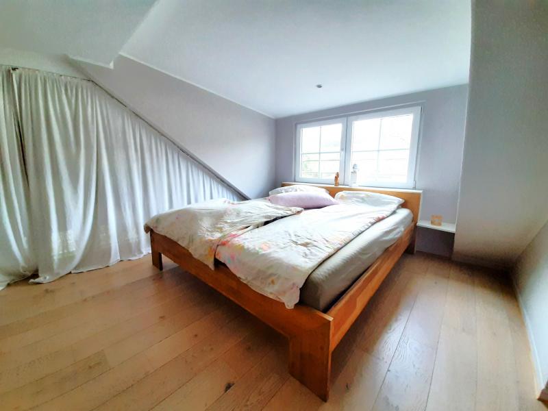 Belle maison avec appartement entièrement rénové et espace de travail située à 4730 Hauset
