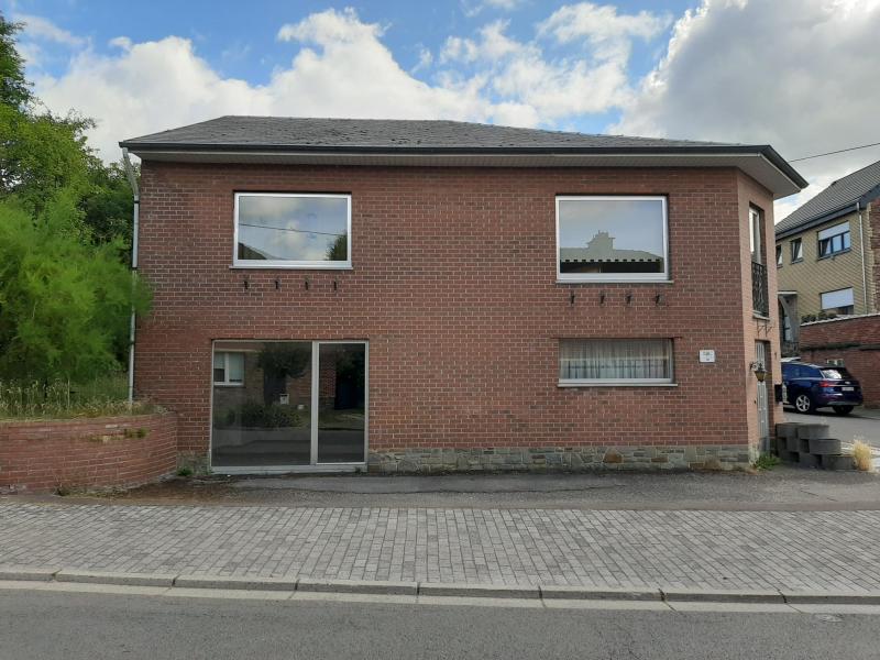 4-Fassadenhaus in Kelmis optimal gelegen mit Potential in 4720 Kelmis