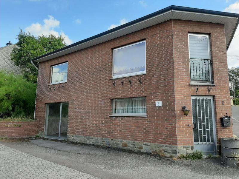 4-Fassadenhaus in Kelmis optimal gelegen mit Potential in 4720 Kelmis