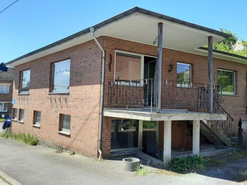 4-Fassadenhaus in Kelmis optimal gelegen mit Potential in 4720 Kelmis