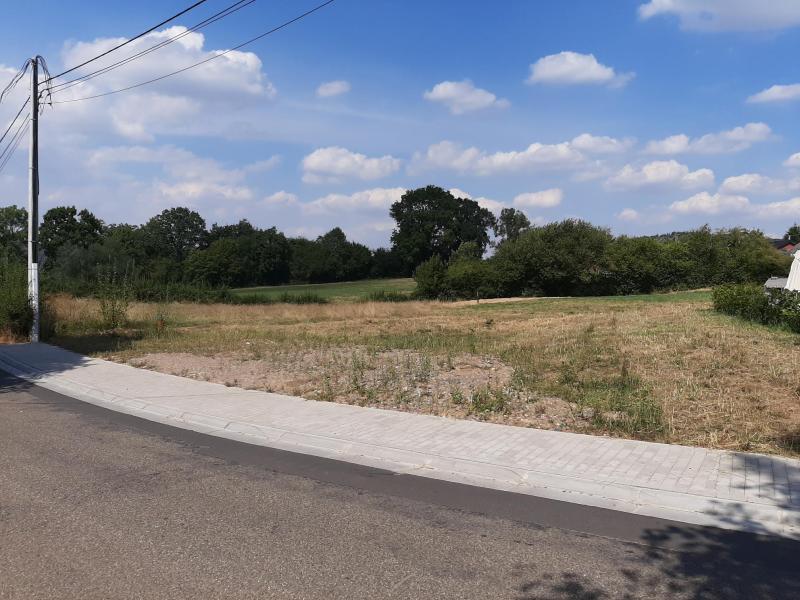 Erschlossene Bauparzelle mit vorliegender Baugenehmigung in 4728 Hergenrath