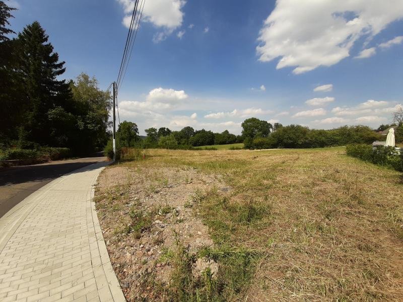Erschlossene Bauparzelle mit vorliegender Baugenehmigung in 4728 Hergenrath