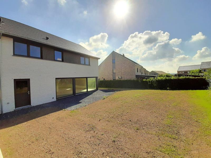 Magnifique maison neuve idéal pour famille dans un quartier agréable située à 4800 Petit-Rechain
