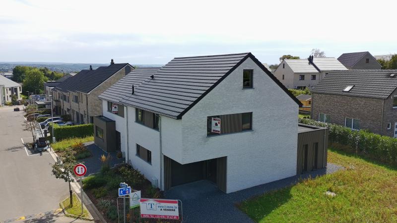 Superbe maison 3-façades neuve dans un cadre agréable située à 4800 Petit-Rechain