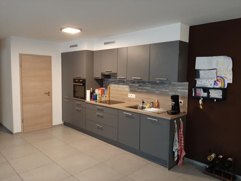 Modernes Appartement im EG mit 2 Schlafzimmer verkehrsgünstig gelegen in 4721 Kelmis 