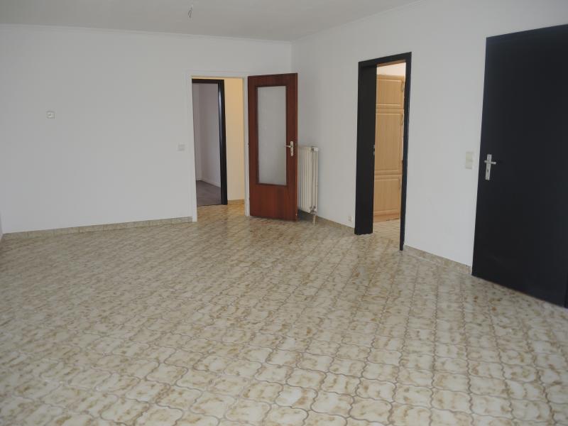 Appartement lumineux au deuxième étage d'une résidence située à 4840 Welkenraedt 