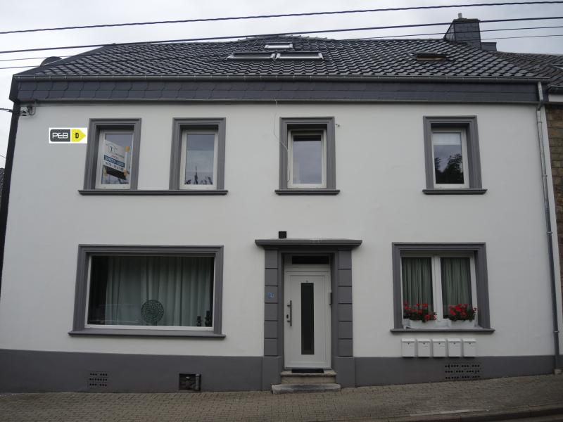 Geräumige Dachgeschosswohnung mit 2 SZ in 4730 Raeren, Schulstrasse 7 