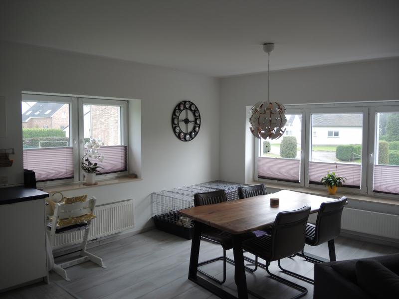 Bel appartement avec vue imprenable, jardin et grand balcon située à 4728 Hergenrath