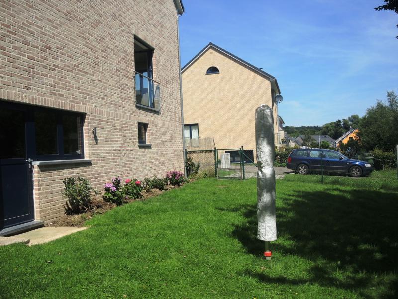Belle maison 3-façades unifamiliale avec vue sur lac située à 4721 La Calamine 
