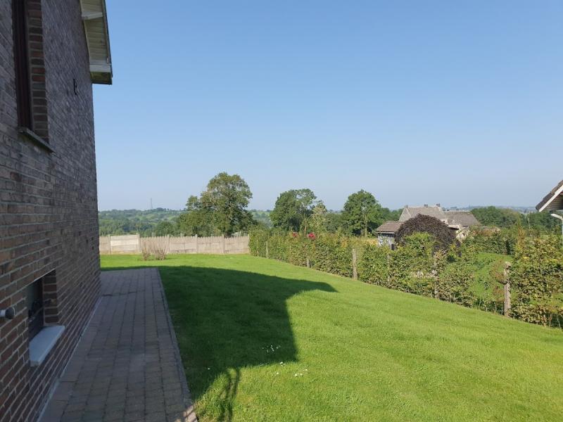 Schönes Reihenendhaus mit atemberaubender und unverbaubarer Weitsicht in 4890 Thimister