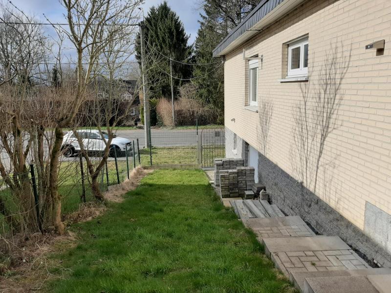 Zentrumsnahe Doppelhaushälfte im Hochparterreformat in 4730 Hauset