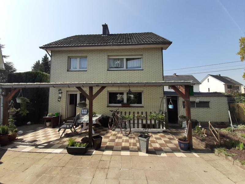 Gemütliches Einfamilienhaus in guter Lage als Investition in 4721 Kelmis