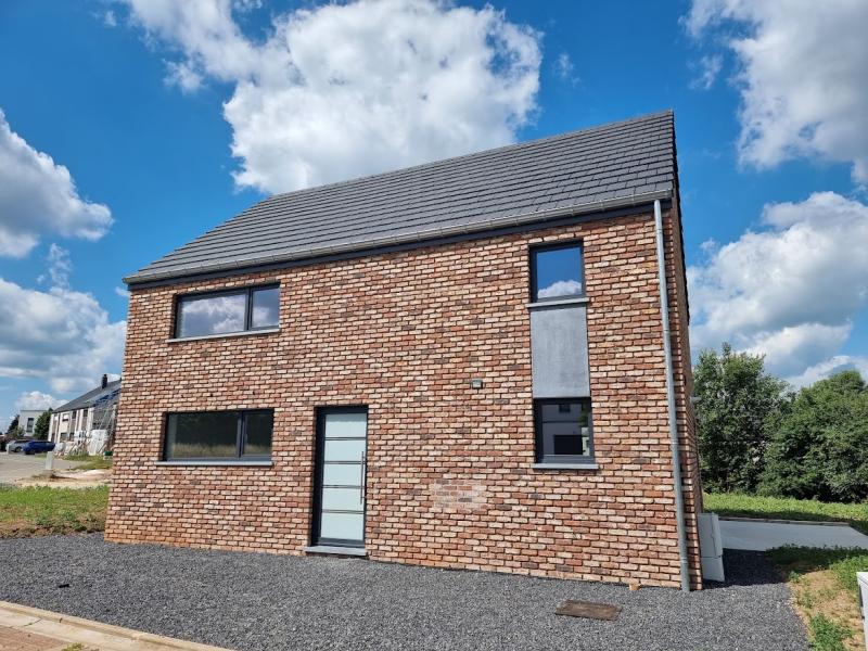 Neues 4-Fassadenhaus in ruhiger Lage in 4710 Lontzen