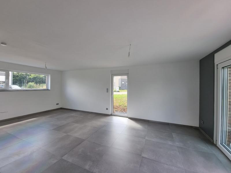 Neues 4-Fassadenhaus in ruhiger Lage in 4710 Lontzen