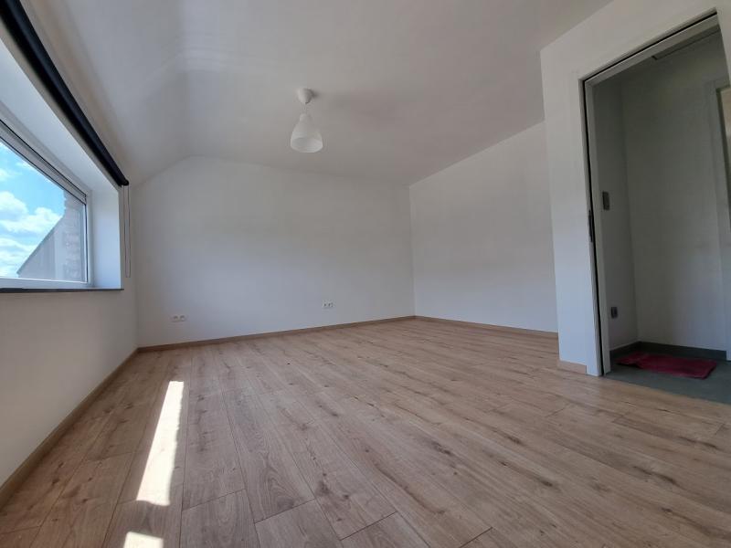 Neues 4-Fassadenhaus in ruhiger Lage in 4710 Lontzen