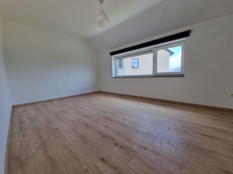 Neues 4-Fassadenhaus in ruhiger Lage in 4710 Lontzen