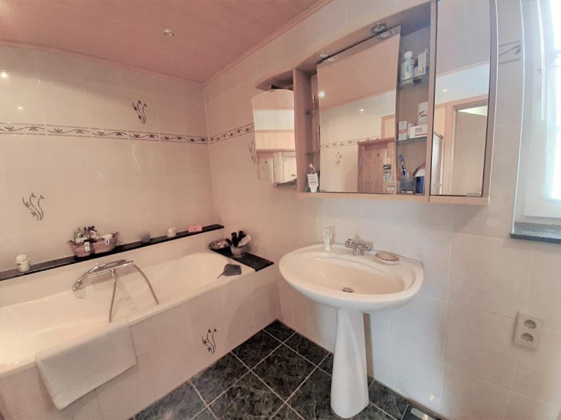 Schönes Landhaus im Cottagestil in einzigartiger Lage in 4728 Hergenrath