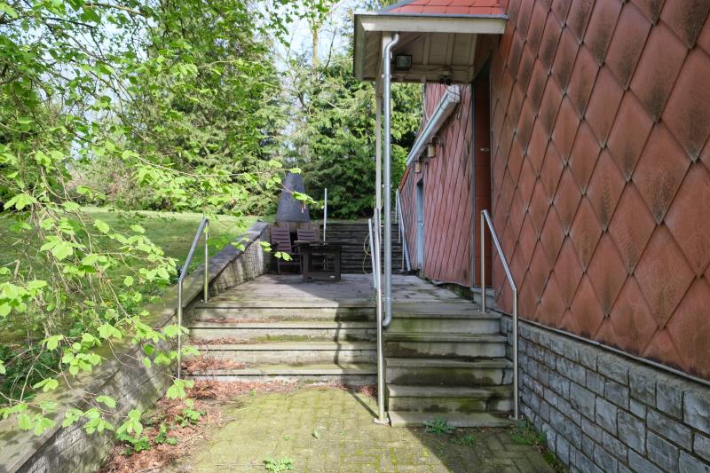 Schönes Landhaus mit Dependenzen von Natur umgeben in 4710 Lontzen