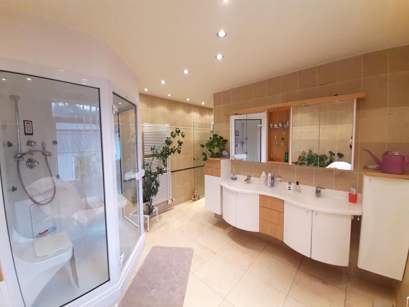 Schönes Landhaus mit Dependenzen von Natur umgeben in 4710 Lontzen