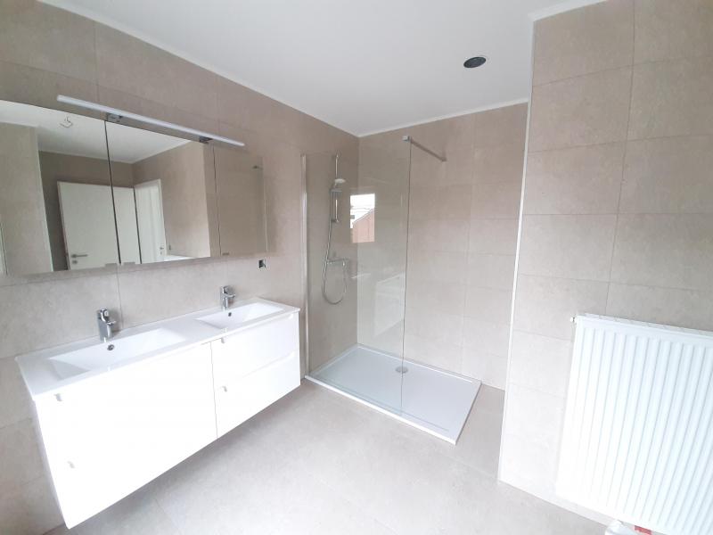 Neues Reiheneckhaus am Stadtrand von Welkenraedt zu verkaufen in 4840 Welkenraedt