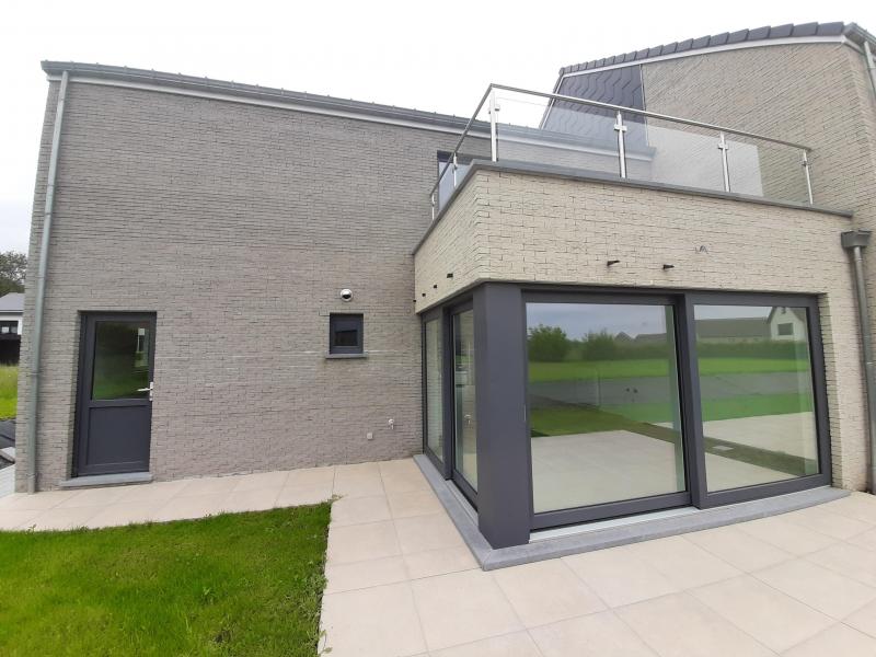 Neues Reiheneckhaus am Stadtrand von Welkenraedt zu verkaufen in 4840 Welkenraedt