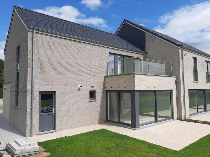 Neues Reiheneckhaus am Stadtrand von Welkenraedt zu verkaufen in 4840 Welkenraedt