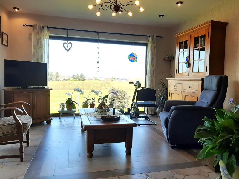 Schöner Bungalow mit Weitsicht umgeben von malerischer Landschaft in 4710 Herbesthal, Feldstrasse 24