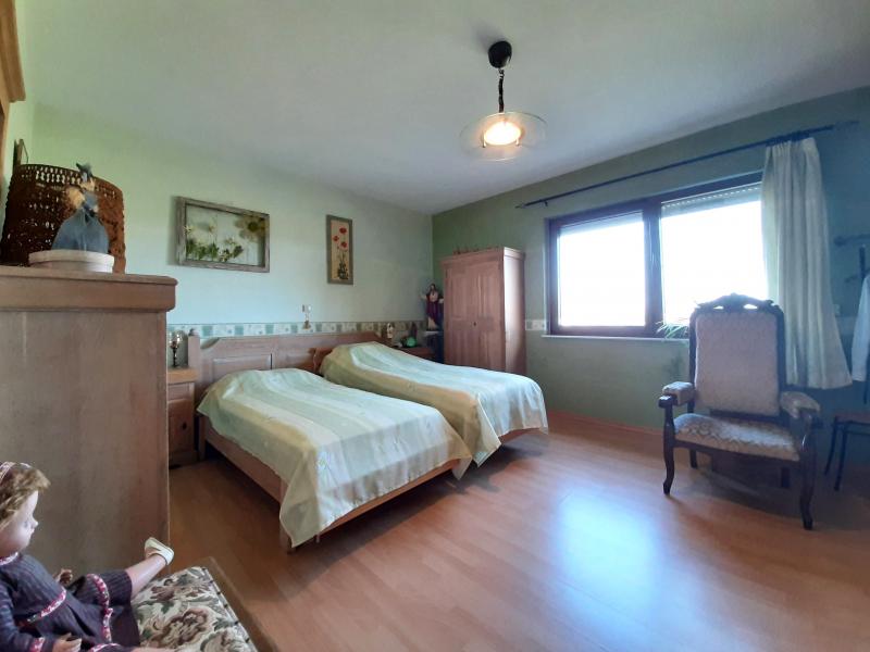 Schöner Bungalow mit Weitsicht umgeben von malerischer Landschaft in 4710 Herbesthal, Feldstrasse 24