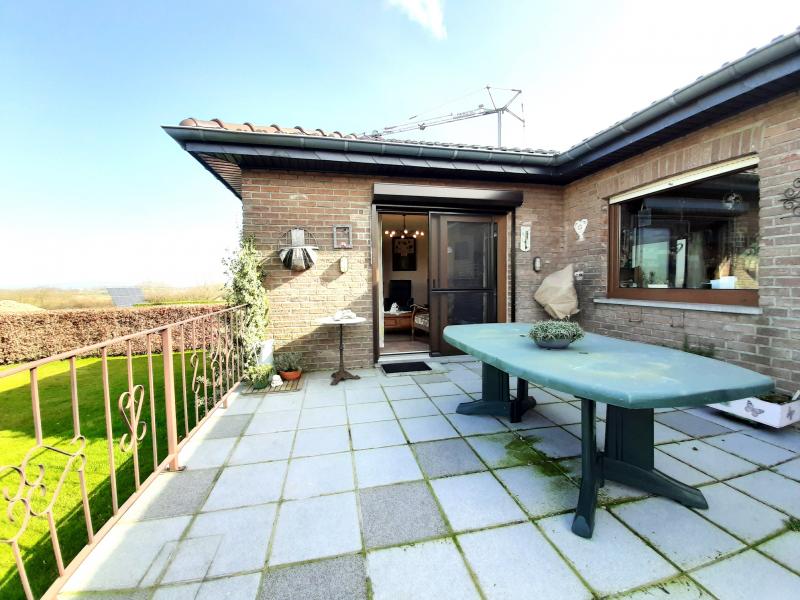 Schöner Bungalow mit Weitsicht umgeben von malerischer Landschaft in 4710 Herbesthal, Feldstrasse 24