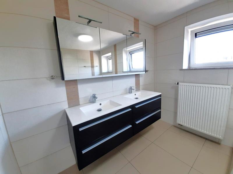 Top modernes Reihenhaus eines ehemaligen renovierten Bauernanwesens in 4728 Hergenrath