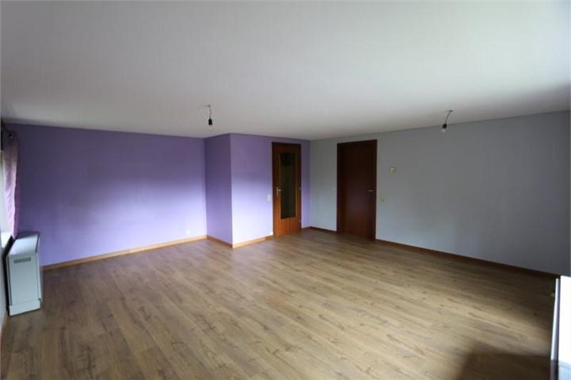 Schönes Appartement auf der zweiten Etage im Zentrum von Kelmis mit Blick ins Grüne in 4720 Kelmis