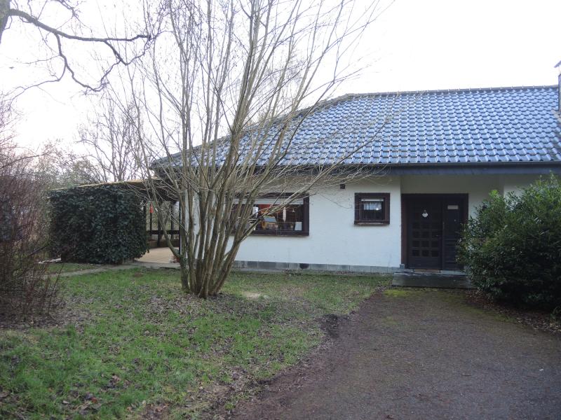 Schönes grosses Einfamilienhaus im Bungalowstil in Recht in Bergstrasse 168 in 4780 Recht