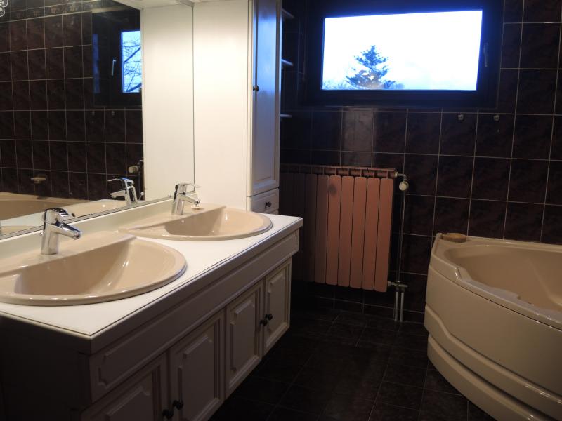 Schönes grosses Einfamilienhaus im Bungalowstil in Recht in Bergstrasse 168 in 4780 Recht