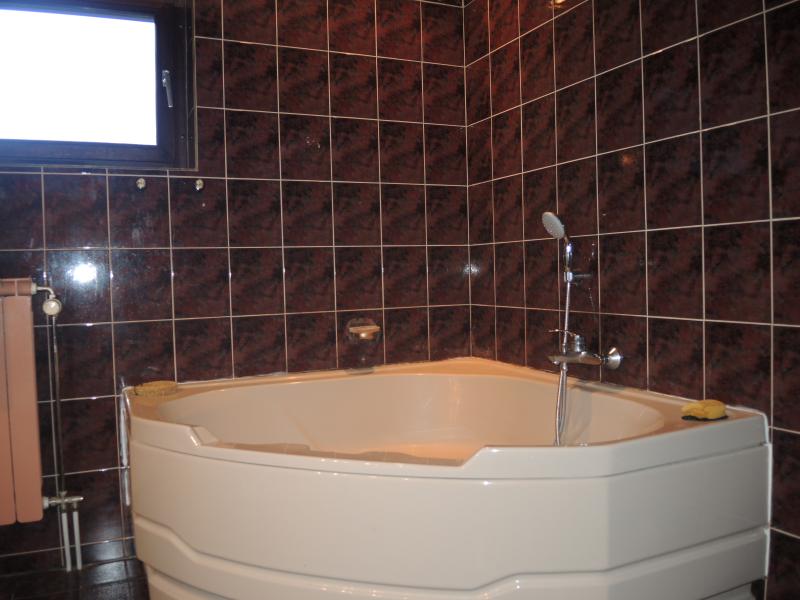 Schönes grosses Einfamilienhaus im Bungalowstil in Recht in Bergstrasse 168 in 4780 Recht