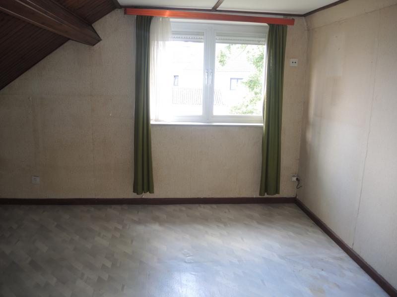 Gepflegtes Vierfassadenhaus mit Garten und Garage. in 4840 Welkenraedt